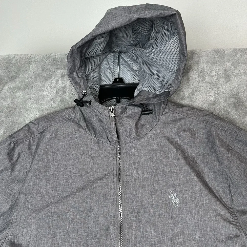U.S. POLO ASSN. MENS FULL ZIP POLYESTER RAIN WATER RESISTANT GRAY JACKET Size‎ M